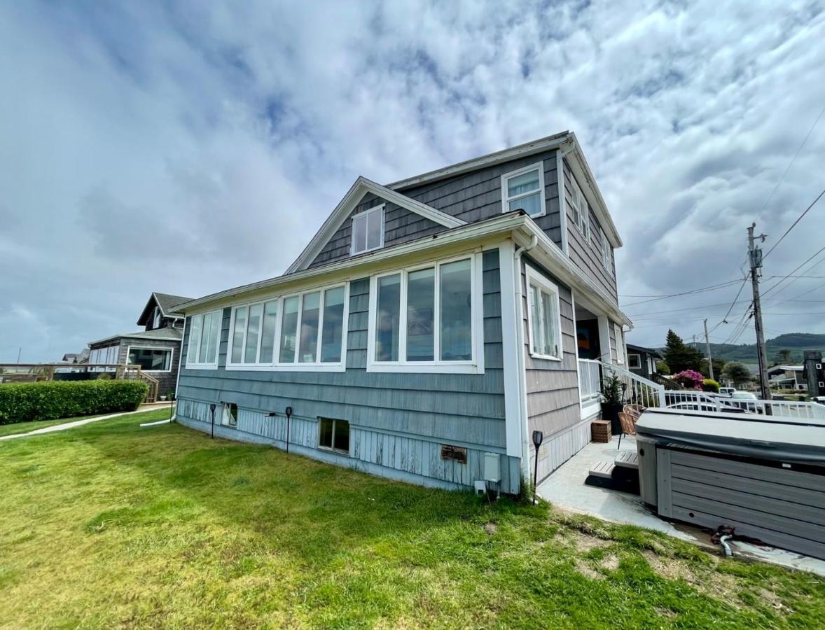 Seaside Beach Front House On The Promenade Eksteriør billede